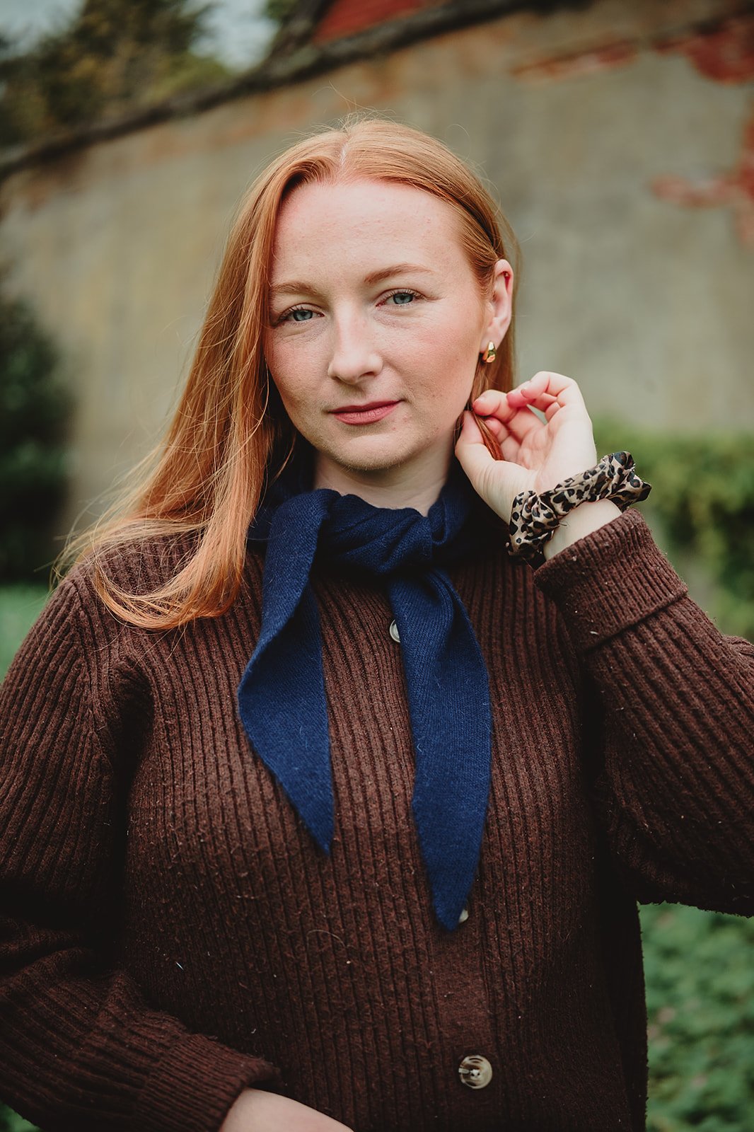 Lotta- MIDNIGHT NAVY Triangle Cashmere Scarf