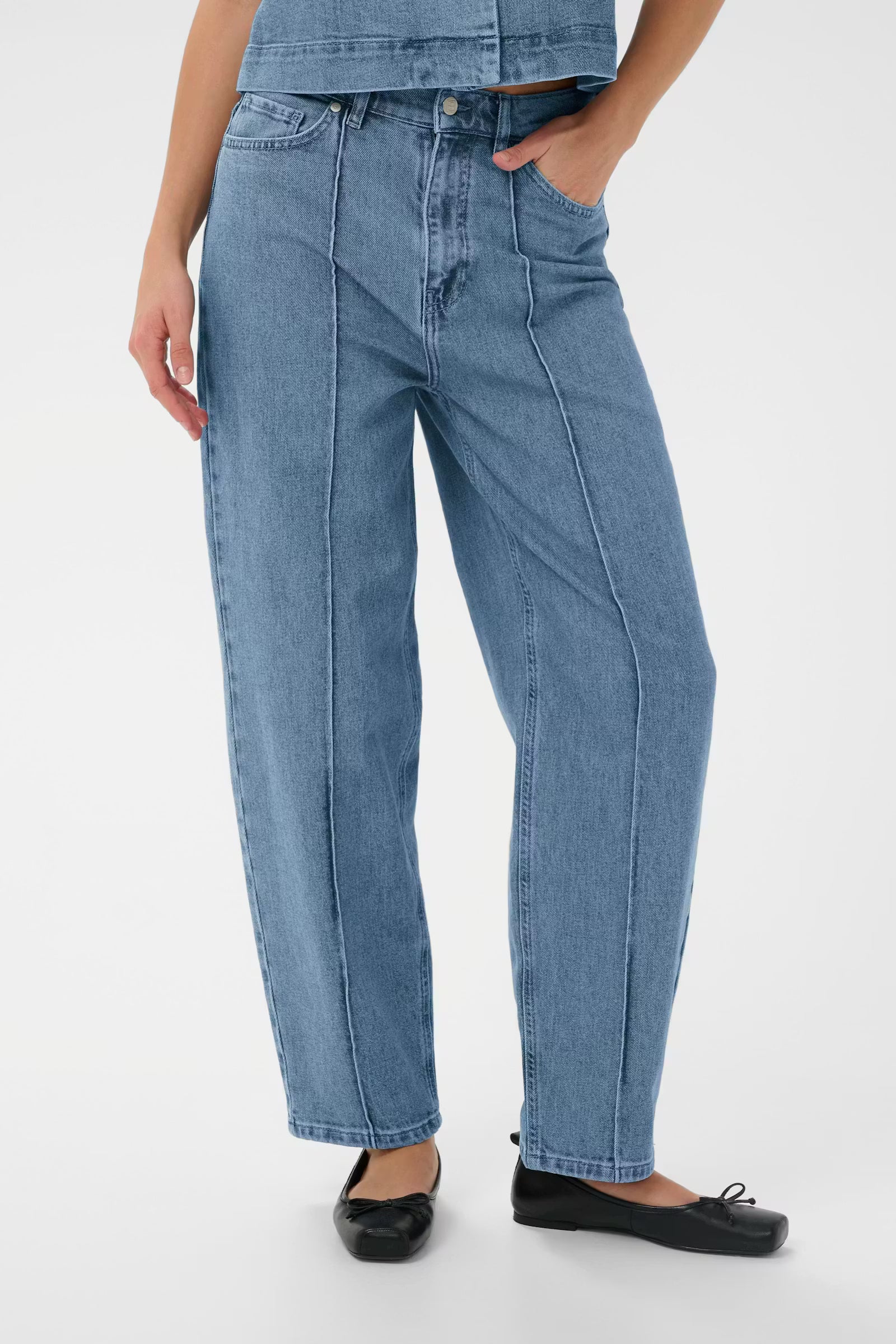 Saked in Luxury- Rinatina Jeans