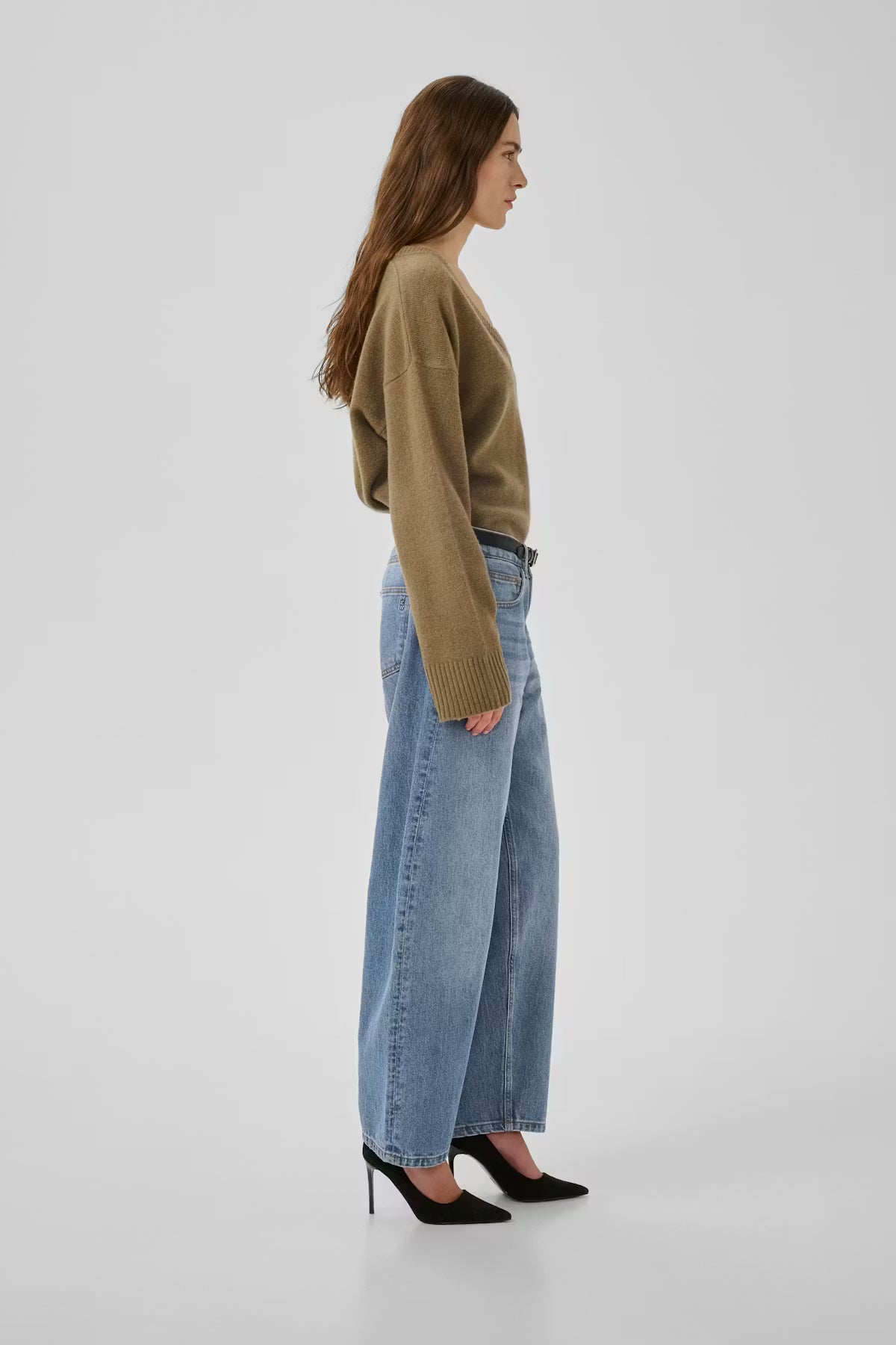MY ESSENTIAL WARDROBE Baloo High Barrel Jean