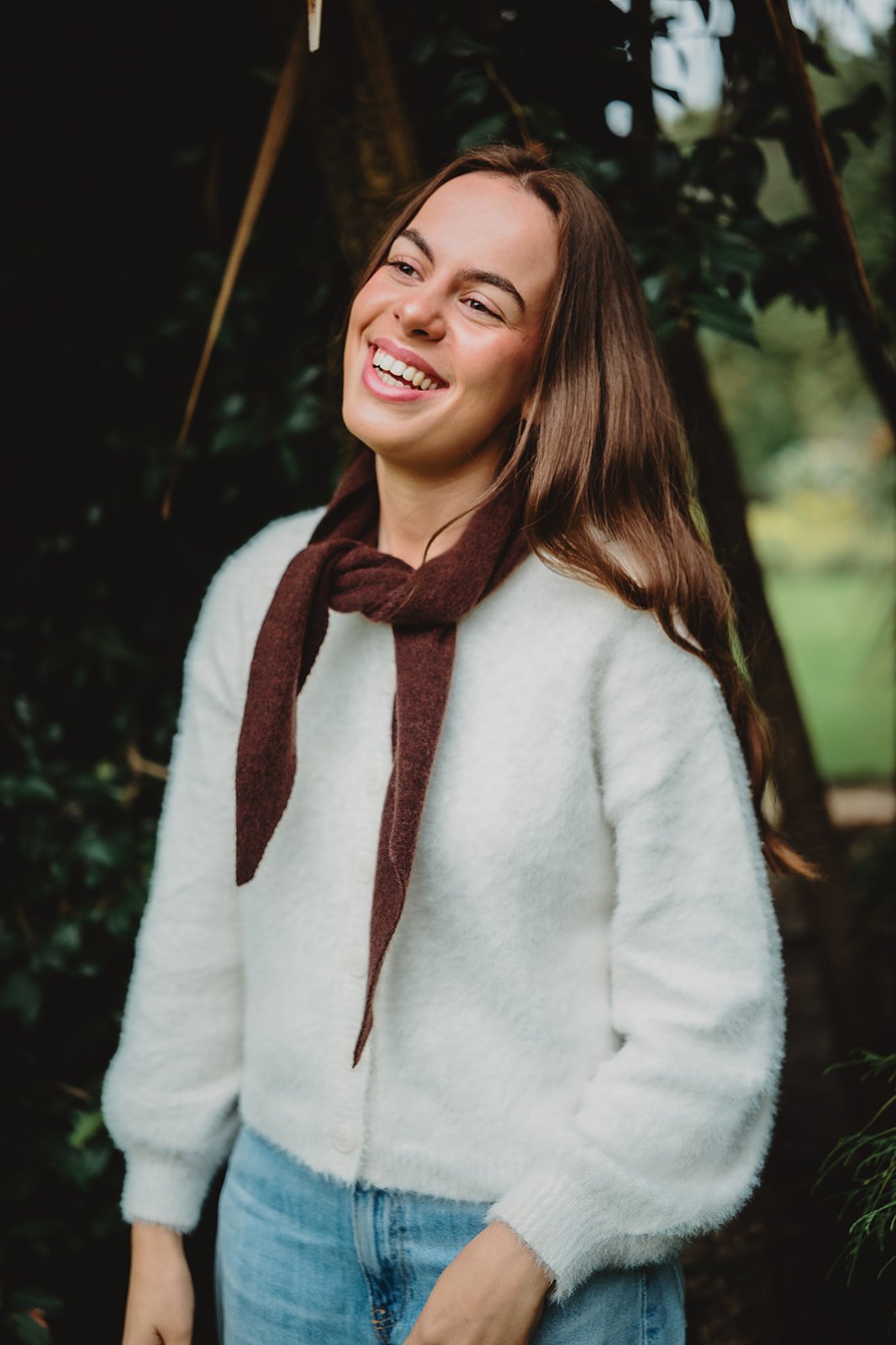 Lotta- CHOCO Triangle Cashmere Scarf