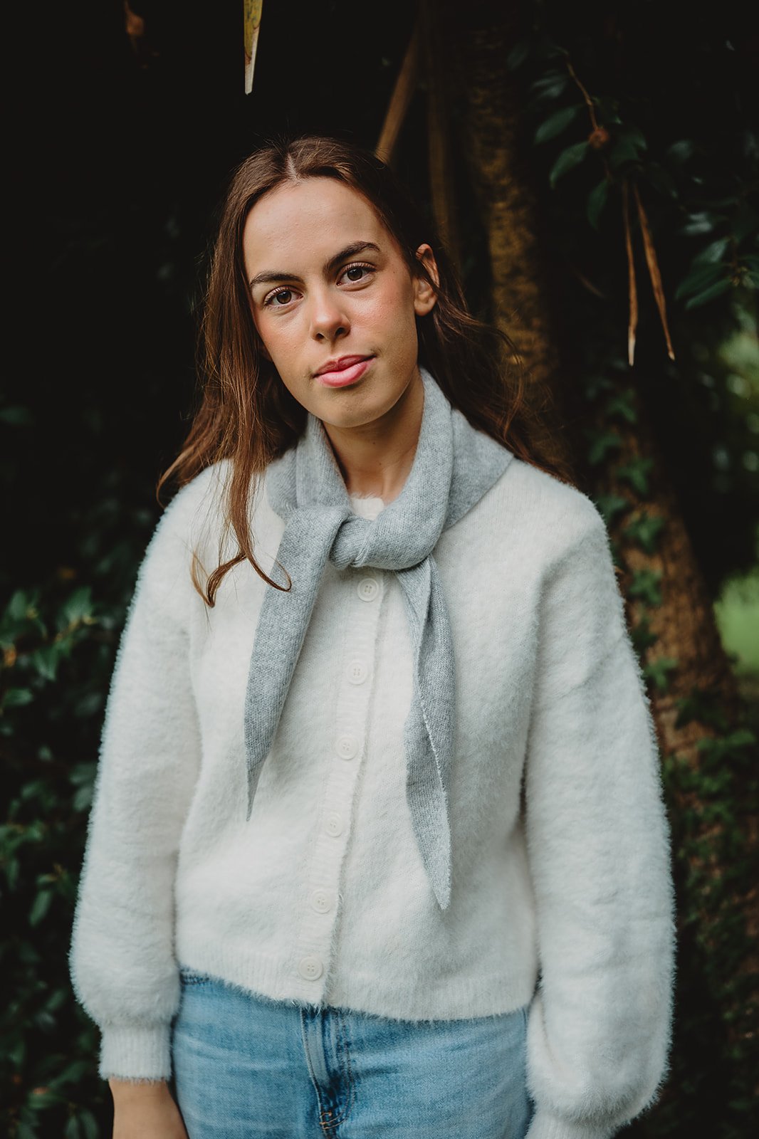 Lotta- DOVE GREY Triangle Cashmere Scarf