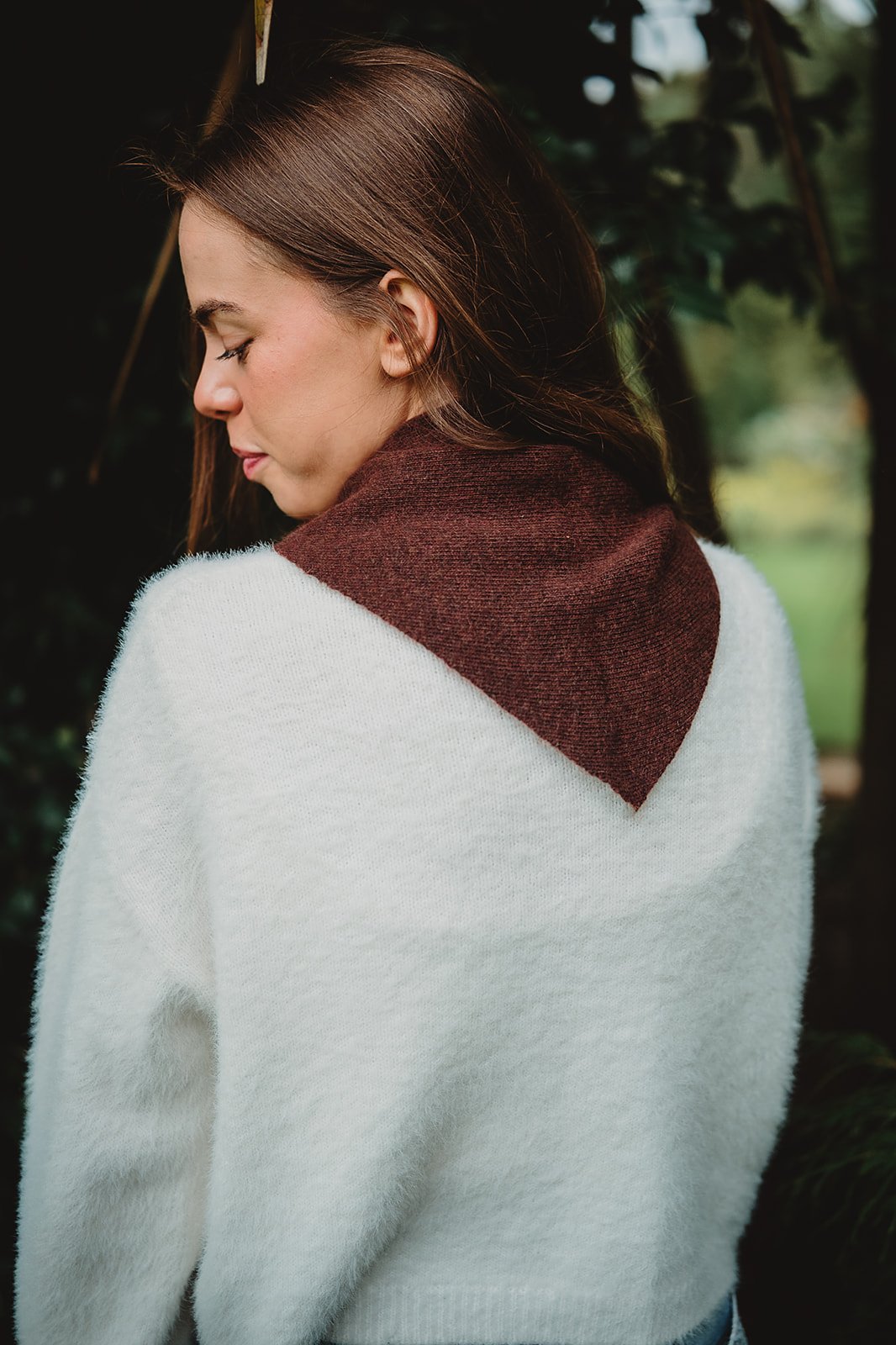 Lotta- CHOCO Triangle Cashmere Scarf