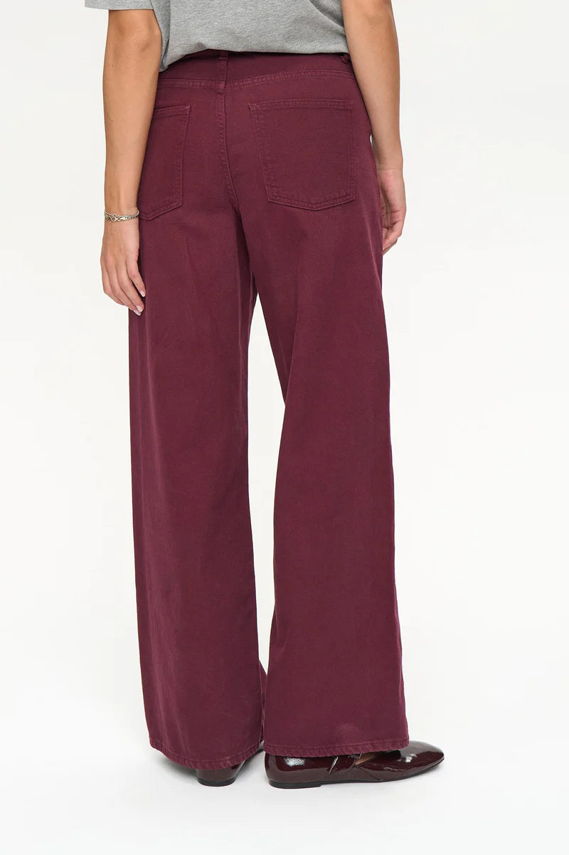 Numph NUBROOKLYN Solid Jean