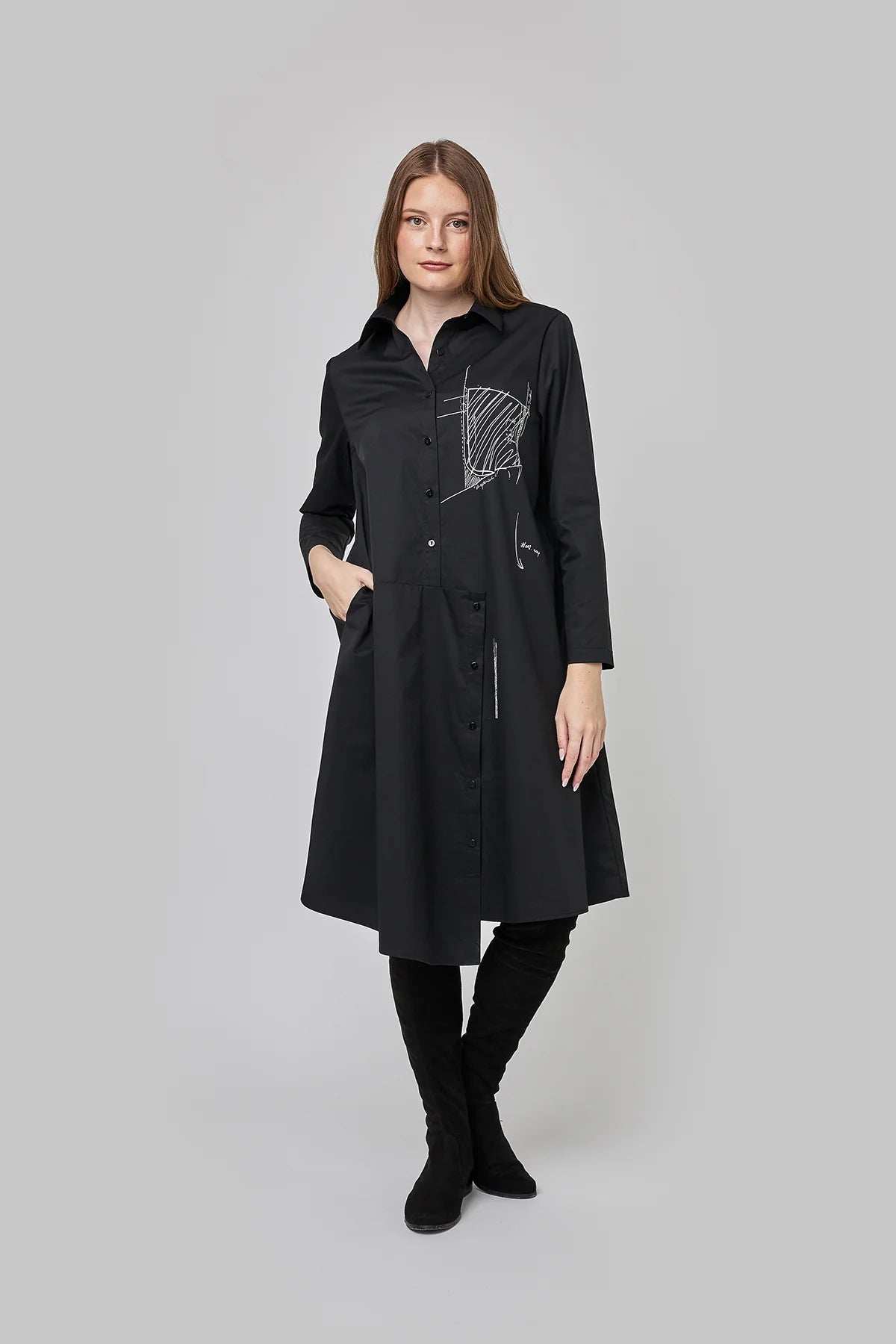 Uchuu Montreal - Black shirt dress with front and back prints and side pockets CF25-005