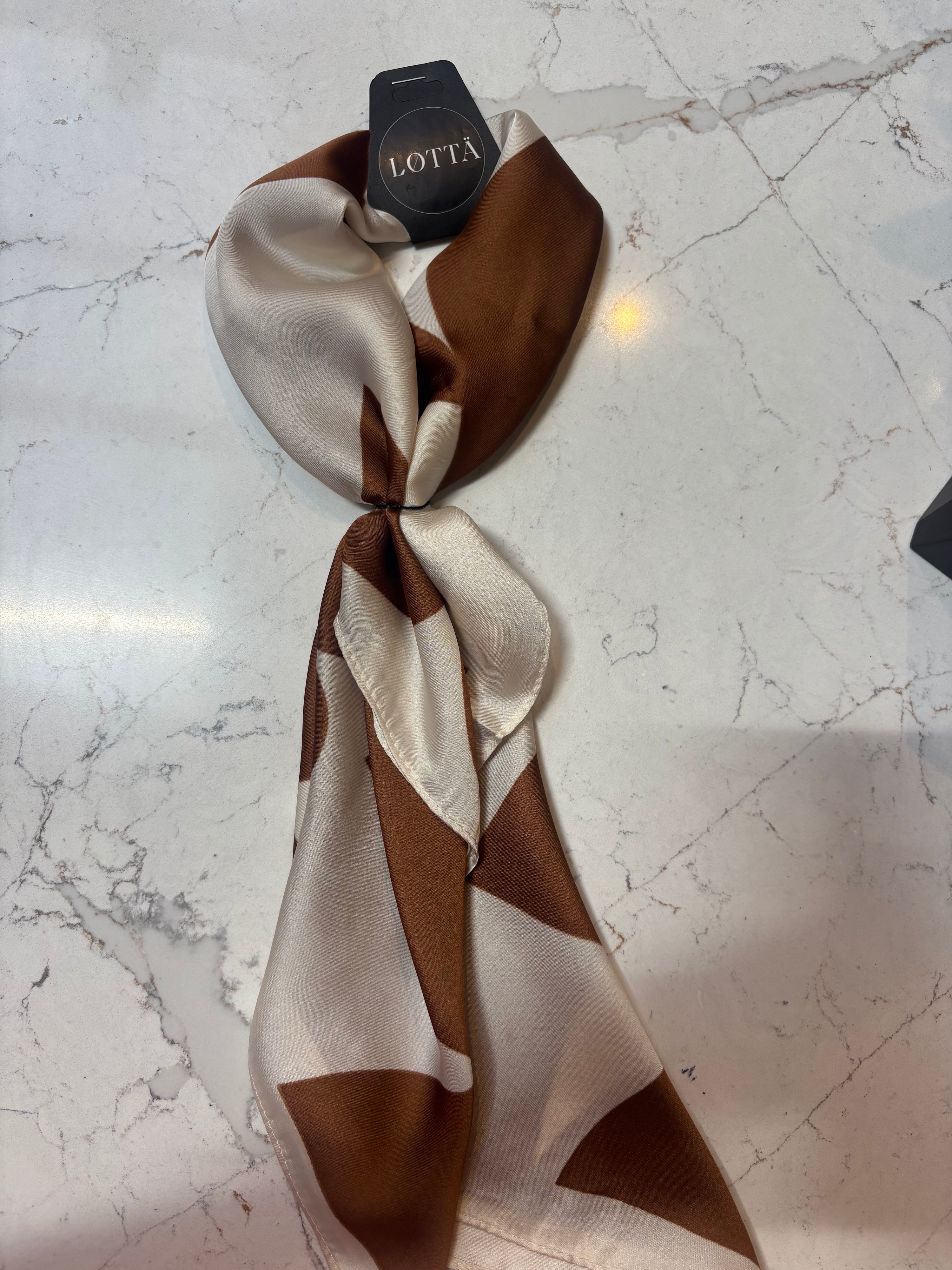 LOTTA Coffe and Cream Neck Scarf