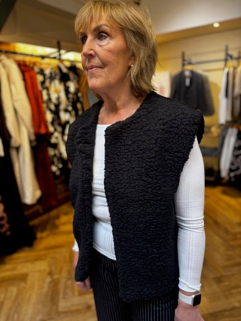Black - Teddy Gilet