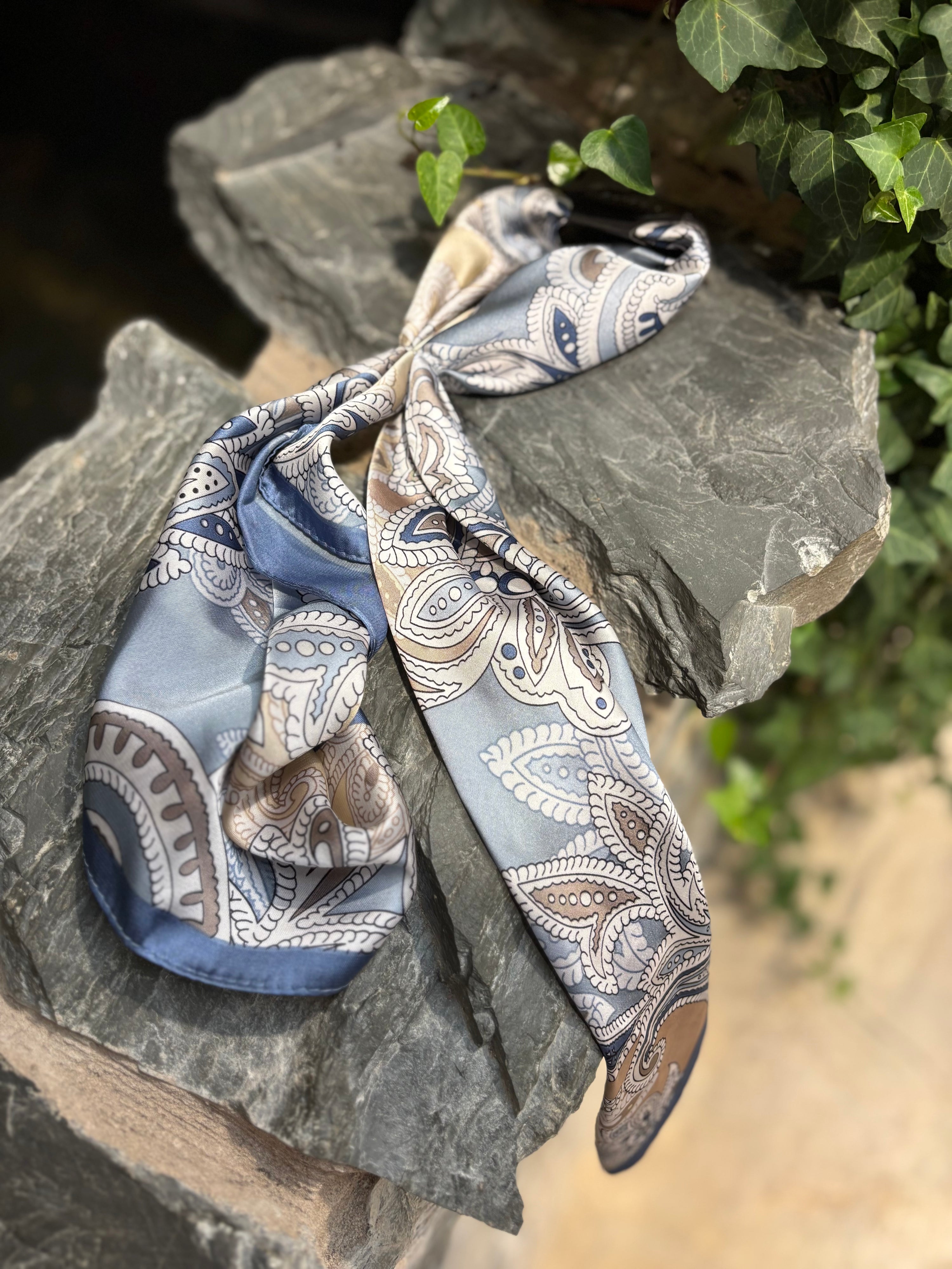 Lotta- Blue Paisley Neck Scarf