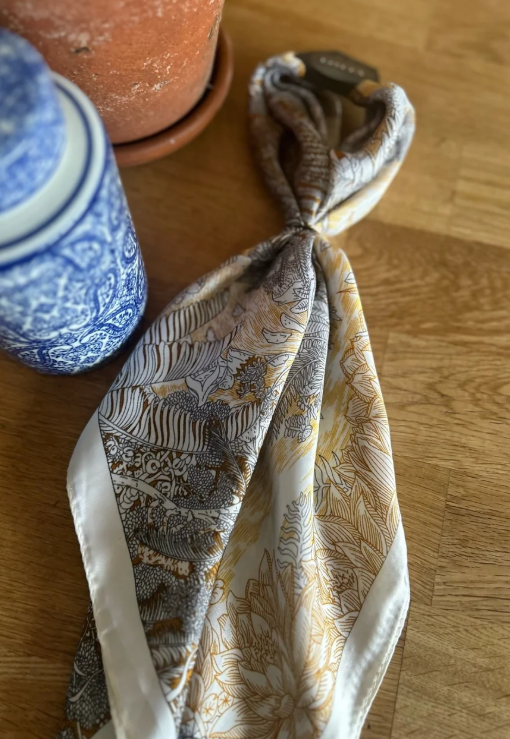 LOTTA Winter Whites Fauna Neck Scarf
