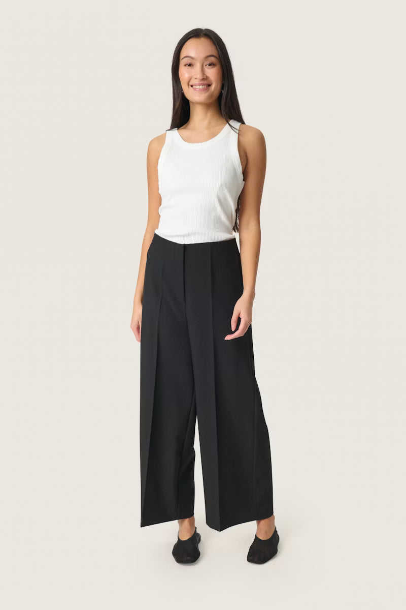 Soaked In Luxury- Corinne Cropped Trousers - Black