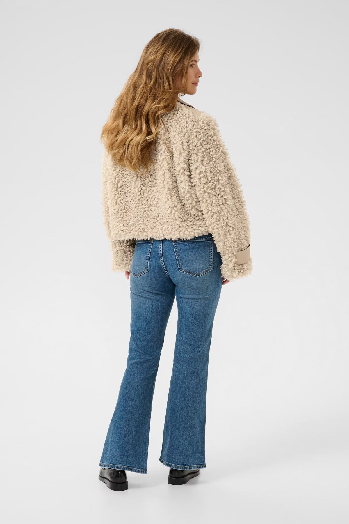 Culture- Chanda Faux Fur Jacket- Feather Gray