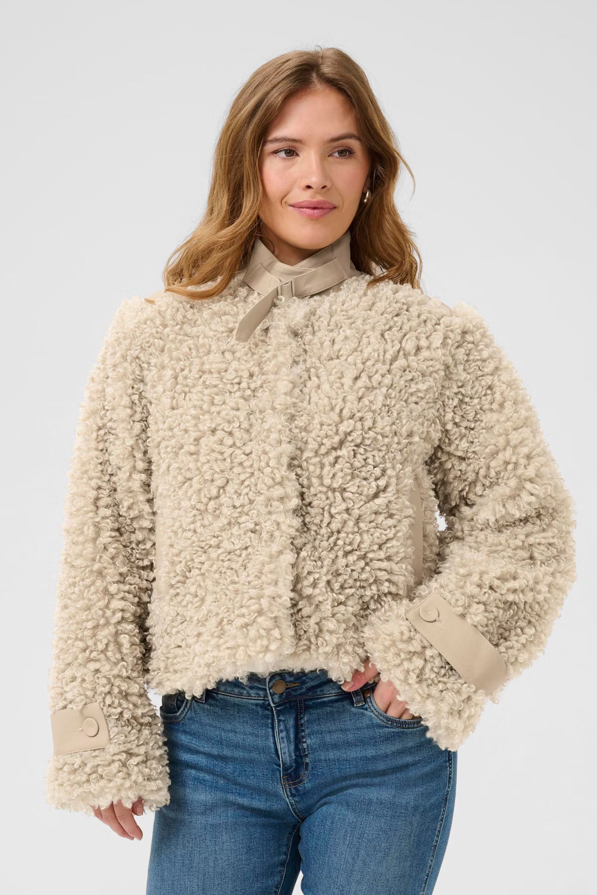 Culture- Chanda Faux Fur Jacket- Feather Gray