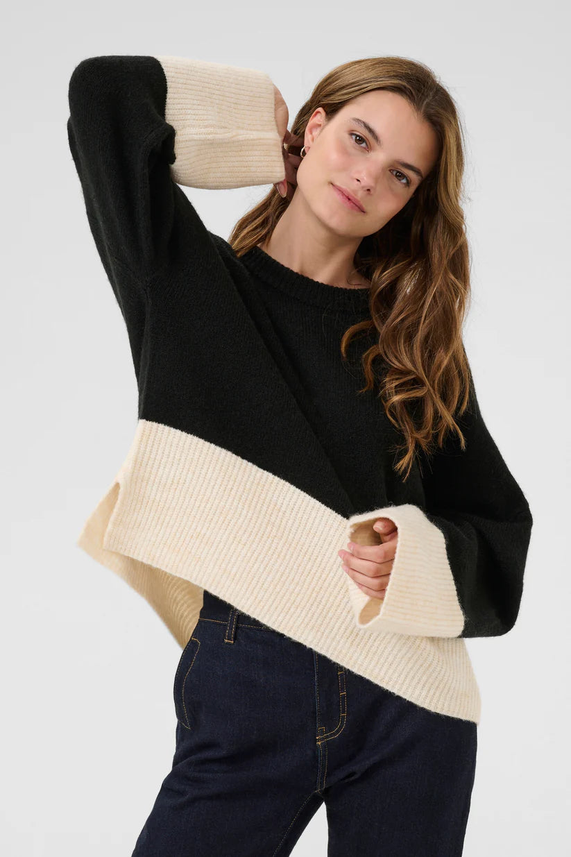 Culture- Nicky Kimmy Pullover- Black/white cap