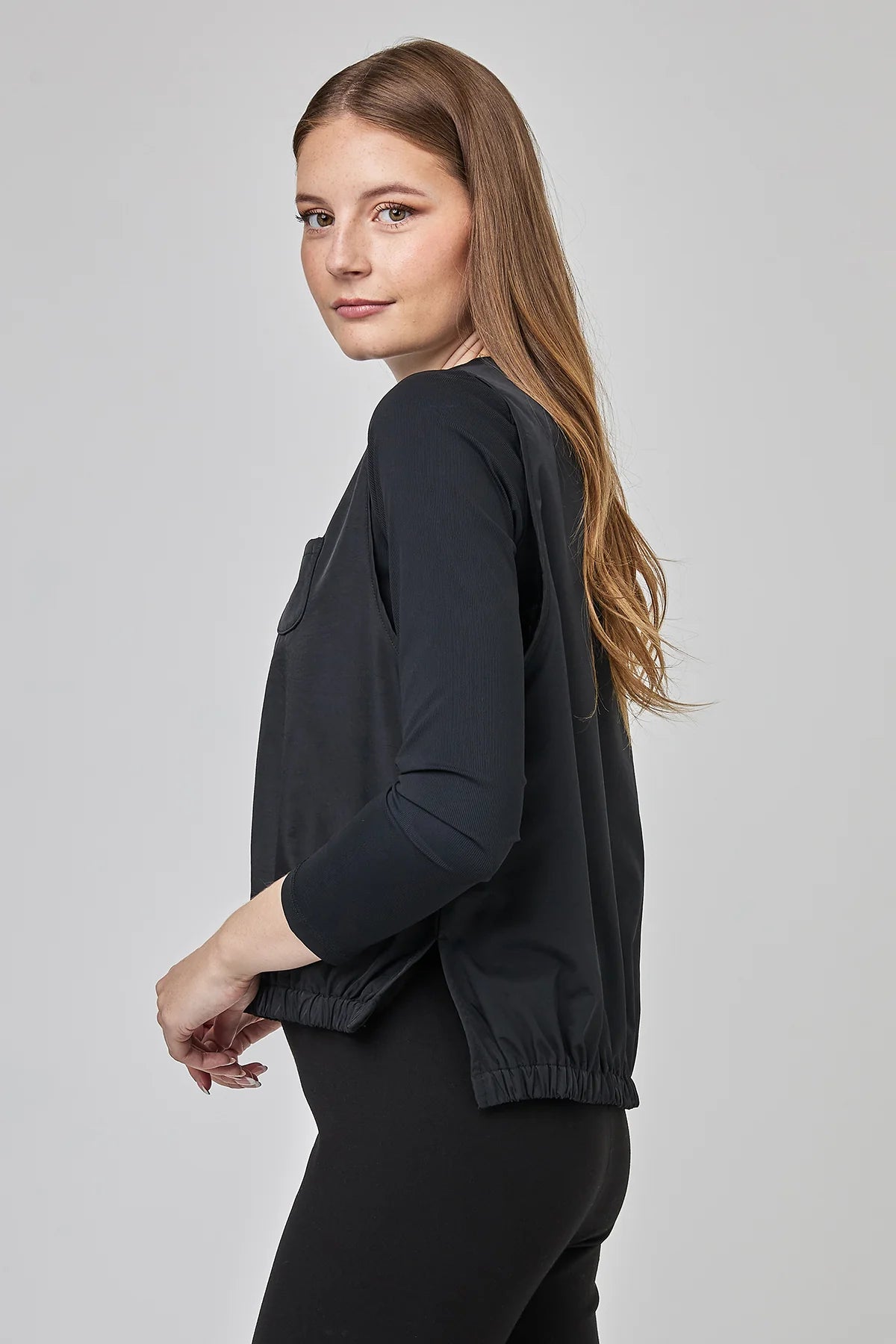 Uchuu Montreal - Sleeveless top with puff hem | CF25-407